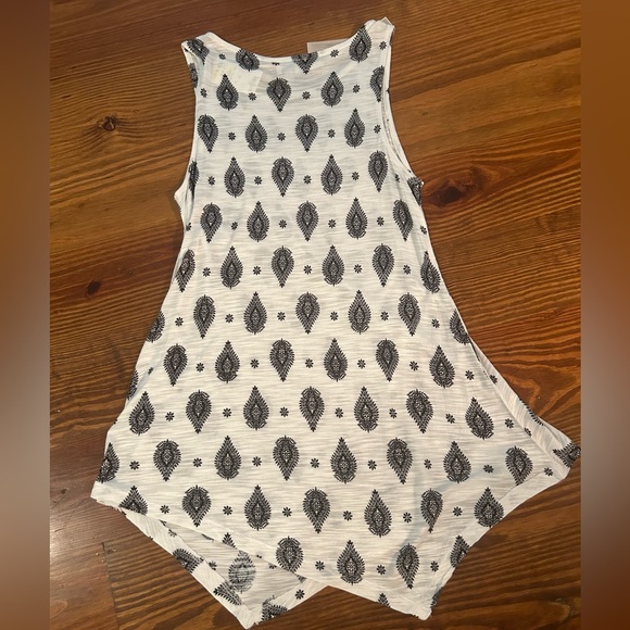 Top - Picture 2 of 5